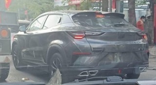 'Xế lạ' Trung Quốc đối đấu Mazda CX-5 bất ngờ xuất hiện tại Việt Nam